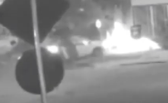 Imagens de câmera de segurança registram o momento do grave acidente que aconteceu na região central de&nbsp;Marília