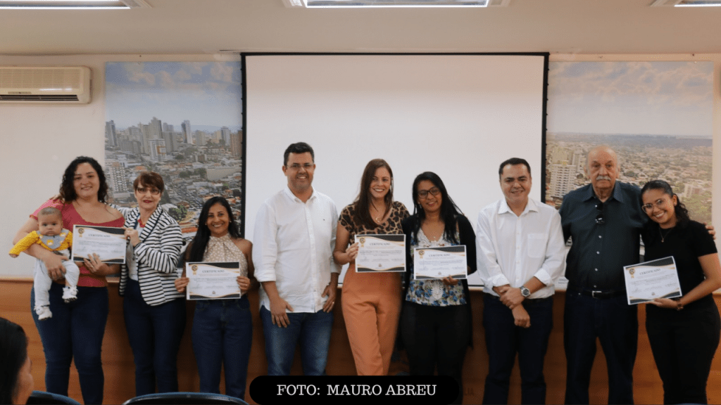 Diretores de escolas municipais recebem homenagem por boa gestão dos recursos financeiros&nbsp;(PDDE)