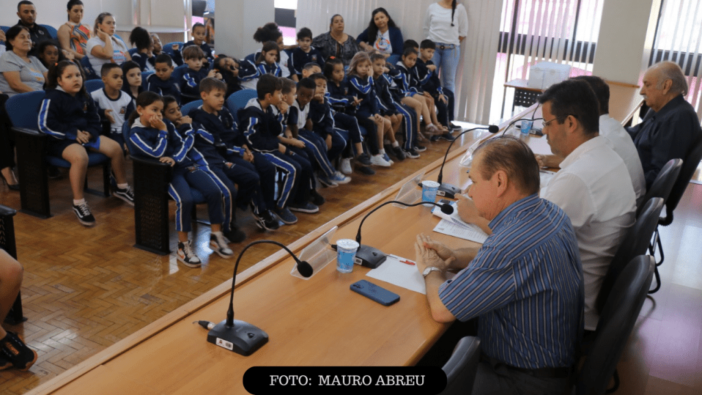“Alunos nota 10” são premiados em Marília após avaliação do rendimento&nbsp;escolar