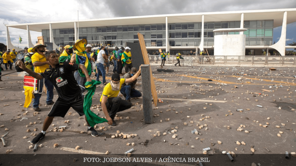 Vereadores de Porto Alegre fazem acordo para revogar Dia do&nbsp;Patriota