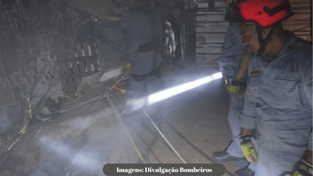 Bombeiros resgatam casal na Vila barros com técnicas de&nbsp;rapel