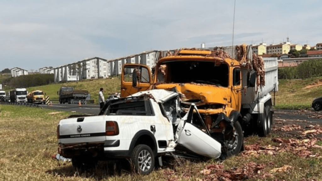 Colisão frontal causa morte de motorista na BR-153 em&nbsp;Marília