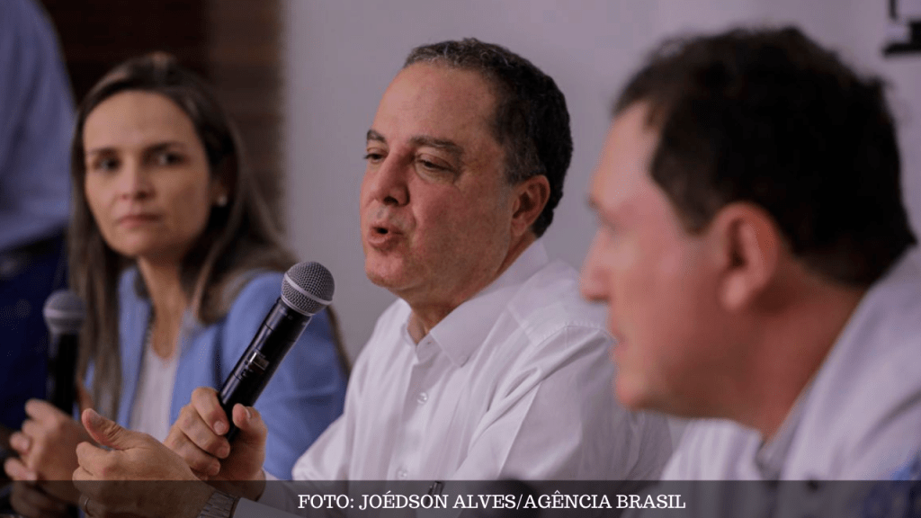 Cirurgia no quadril é bem-sucedida e Lula se recupera em&nbsp;hospital