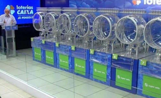 Ninguém acerta as seis dezenas e Mega-Sena acumula em R$ 100&nbsp;milhões