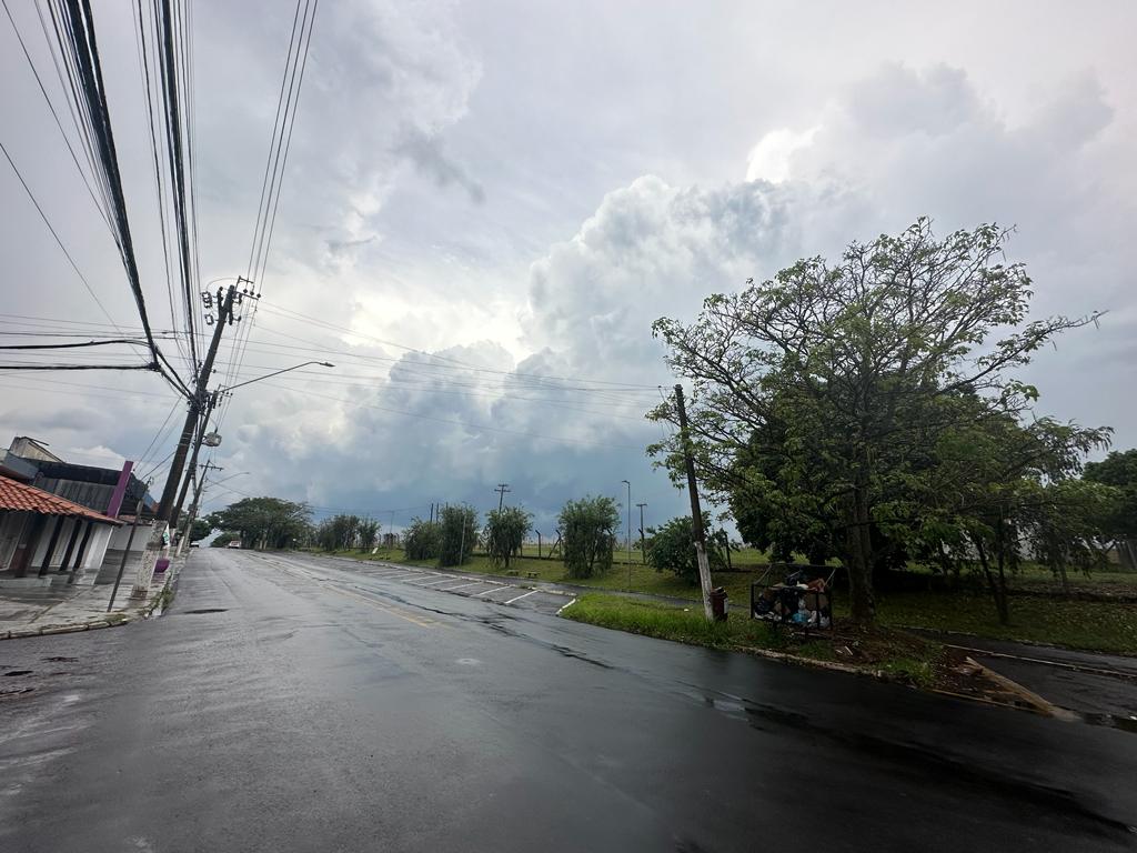 Marília terá semana com chuvas e alerta para temporal no feriado de quinta-feira&nbsp;(12)