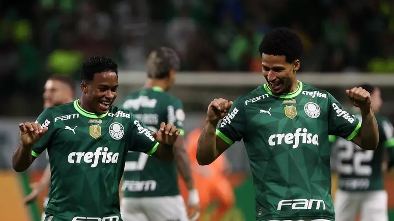 Palmeiras goleia, é favorecido por outros resultados e pode ser campeão no próximo&nbsp;domingo