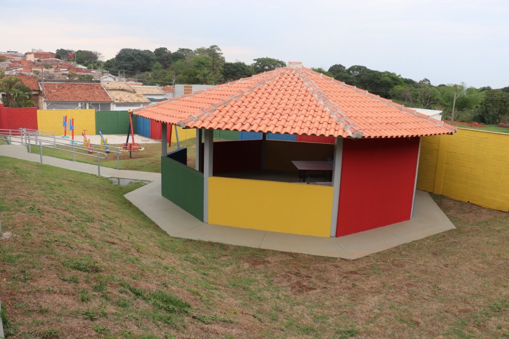 Emef Geralda Vilardi, na zona Oeste é reinaugurada com apresentações culturais de&nbsp;estudantes