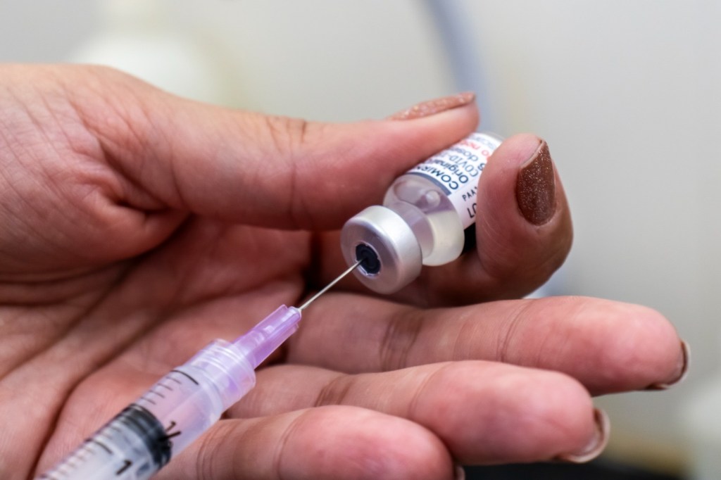 COVID-19 Marília atende Ministério da Saúde e oferece segunda dose da vacina bivalente para&nbsp;idosos