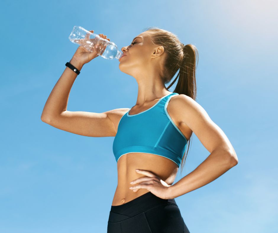 Beber água antes, durante ou depois  do exercício físico? Entrevista da Semana fala sobre Estudo conduzido pela UNESP/Marília com colaboração da Oxford Brookes University e&nbsp;USP