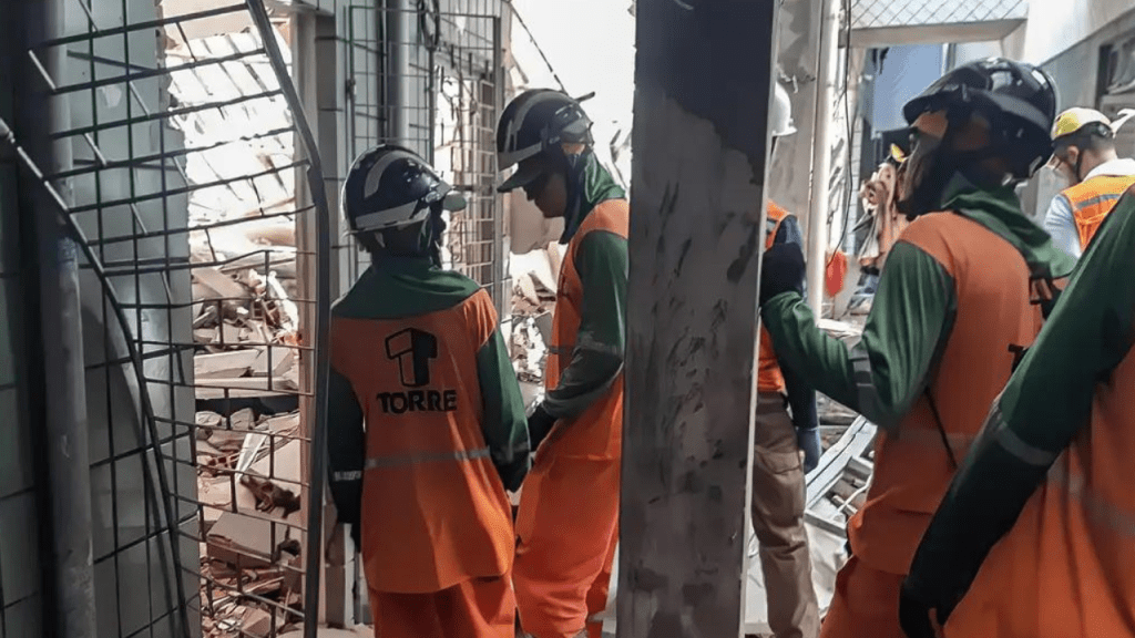 Prédio Desaba e Mata Três Pessoas em Aracaju, Bombeiros ainda Realizam&nbsp;Buscas