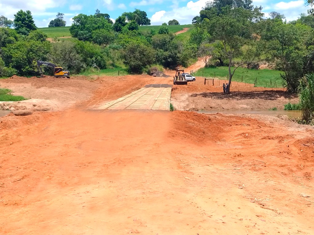 Parceria entre Prefeituras de Marília e Oriente restaura a Ponte do Pombo com Auxílio dos Produtores&nbsp;Rurais