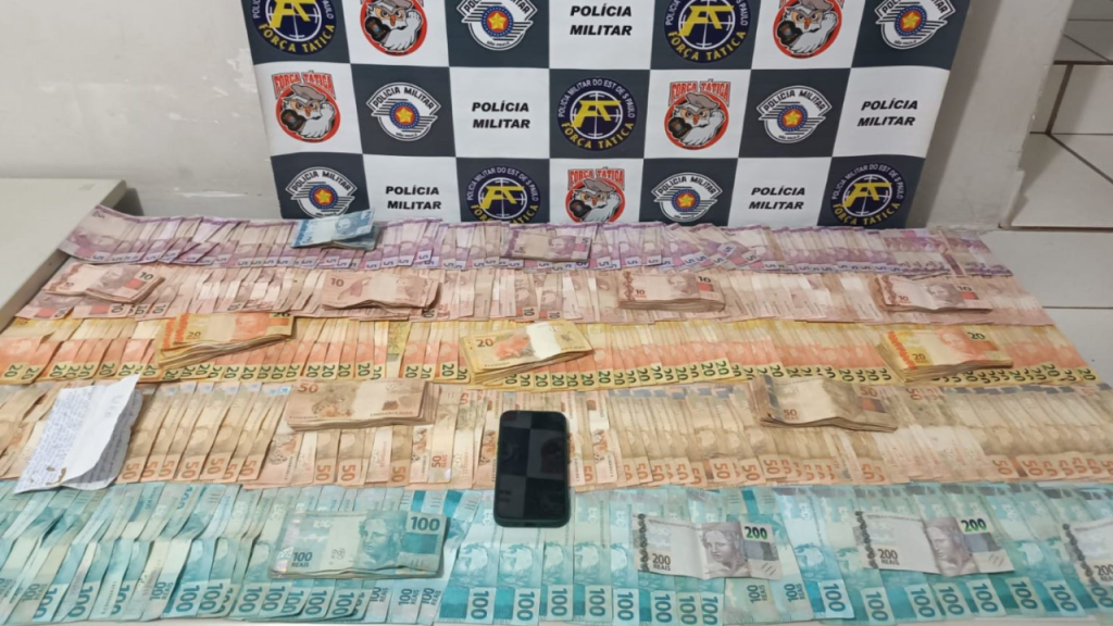 Polícia Militar apreende mais de R$ 22 mil com suspeito de tráfico de drogas na zona Sul de&nbsp;Marília