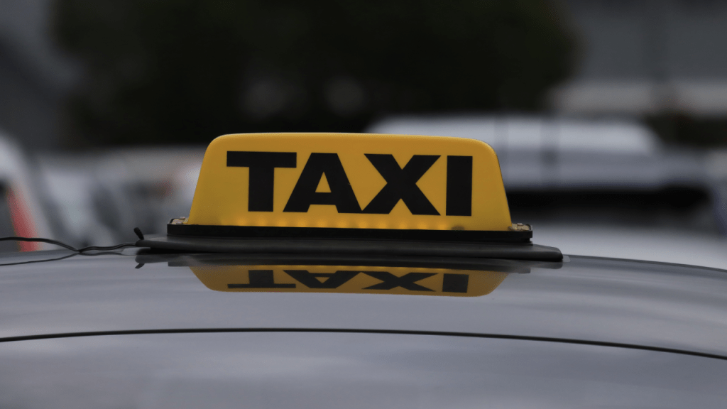 Prazo para atualização de cadastro e autorização anual de taxistas termina em 15 de&nbsp;março