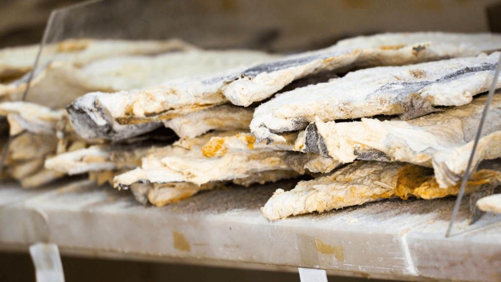 Homem furta bacalhau em supermercado da Região e acaba preso pela Polícia&nbsp;Militar