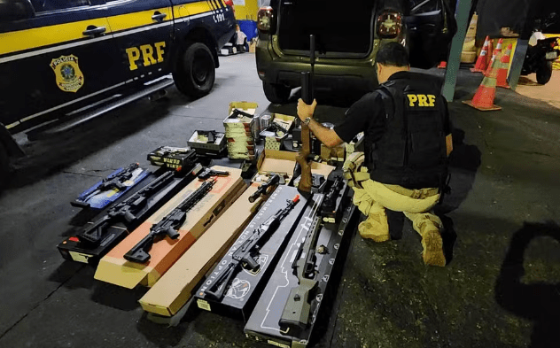 PRF prende dois homens que transportavam armas de pressão vindas do Paraguai na&nbsp;BR-153