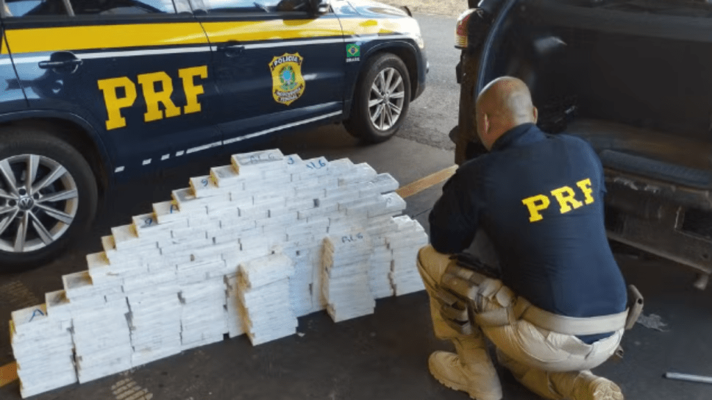 Motorista é Preso Transportando 187 Celulares Sem Nota Fiscal na BR-153 Avaliados em R$ 1,5&nbsp;milhão