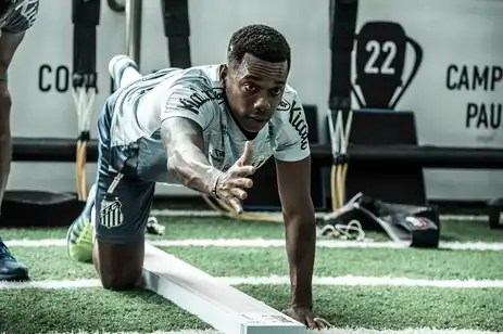 STJ decide que Robinho deve cumprir pena por estupro no&nbsp;Brasil