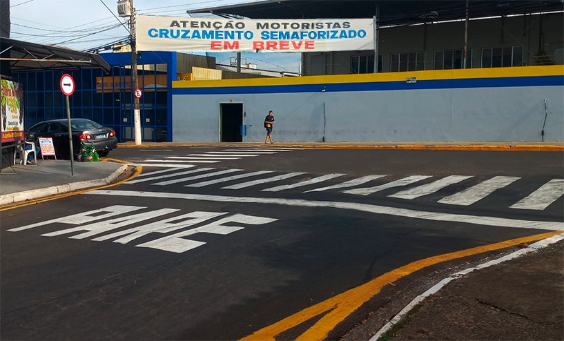 Emdurb revitaliza sinalizações de solo na avenida República e anuncia novo&nbsp;semáforo