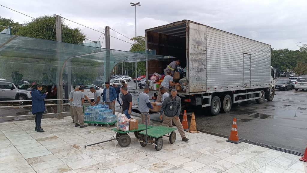 Doações de Marília para as vítimas e desabrigados das enchentes chegam à sede da Alesp, de onde seguirão ao Rio Grande do&nbsp;Sul