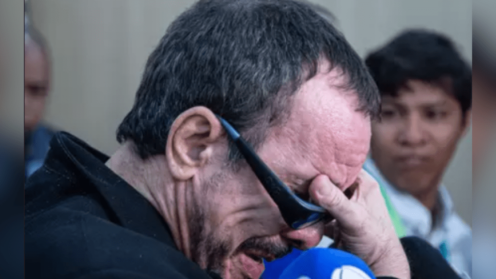 Corpo do Cantor Chrystian é Velado em Cerimônia Reservada em São Caetano do Sul, Ralf, se Emociona ao Chegar no&nbsp;Local