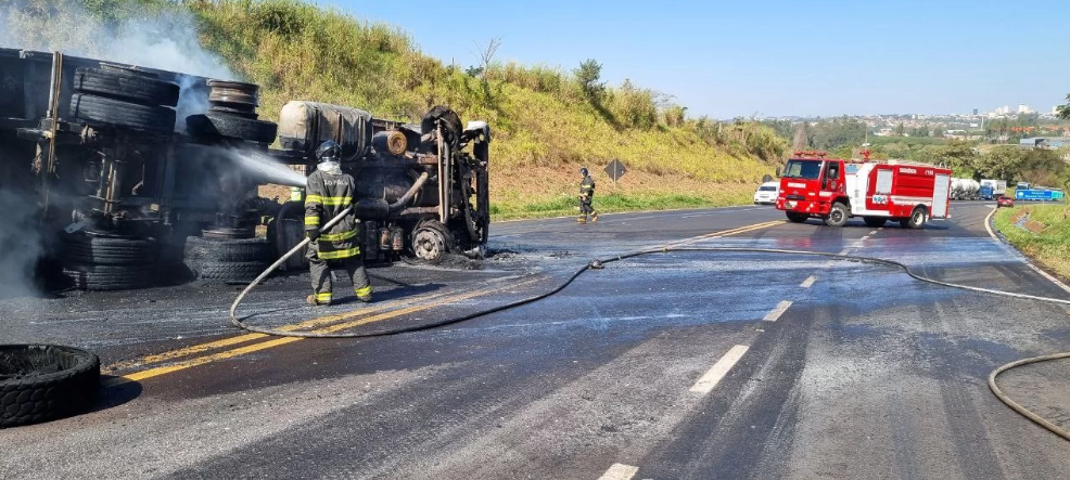 Caminhoneiro Morre Carbonizado em Acidente na&nbsp;Região