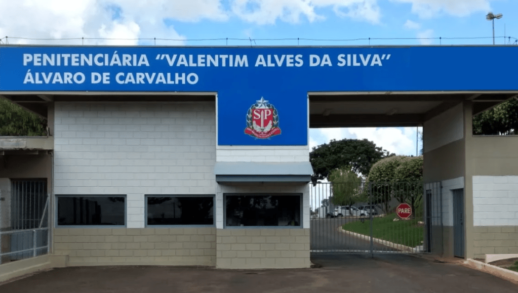 Polícia Militar Procura Preso que Fugiu de Penitenciária e Invadiu Casa de Diretor na&nbsp;Região