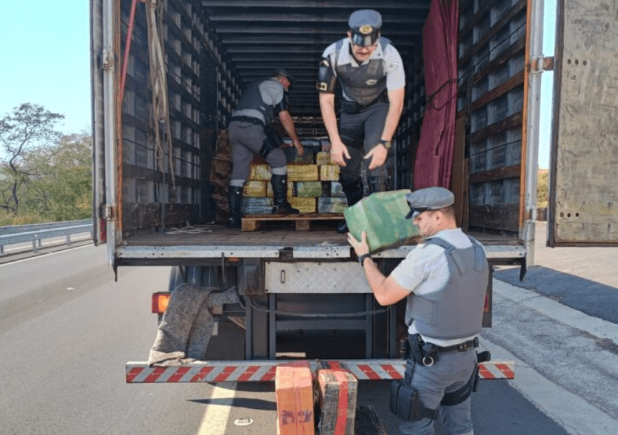 Três Homens Presos por Tráfico de Drogas na SP-333 em&nbsp;Marília