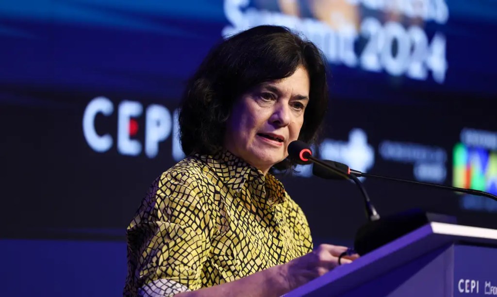 Após morte por coqueluche, ministra reforça pedido para&nbsp;vacinação