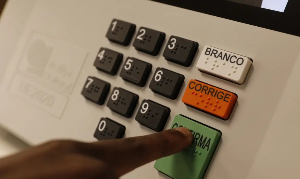 Candidaturas com identidade religiosa crescem 225% em 24&nbsp;anos