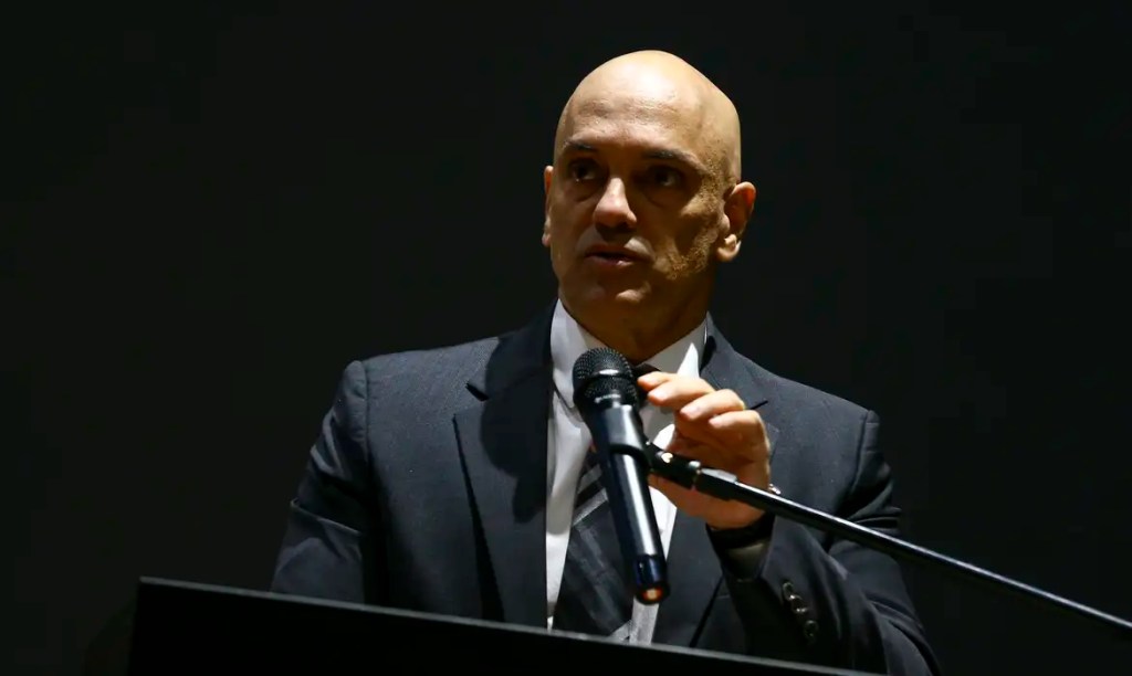 Moraes convoca 1ª Turma para julgar suspensão da plataforma&nbsp;X