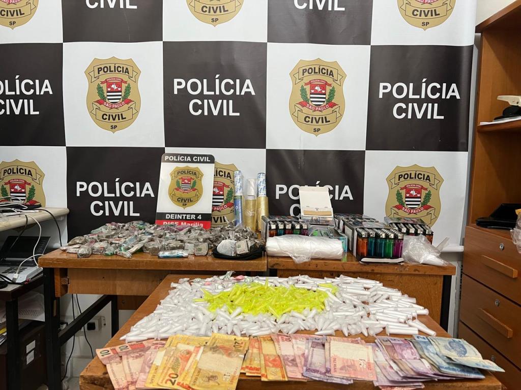 Polícia Civil e BAEP prendem traficante e apreendem adolescente e drogas em operação no Parque das Azaléias em&nbsp;Marília