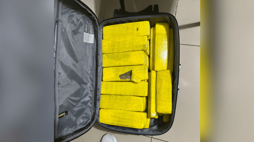 Três mulheres são presas por tráfico de drogas pela&nbsp;PRF