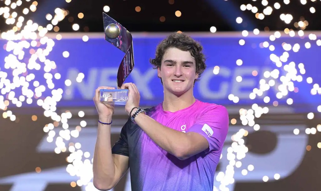 Tênis: João Fonseca conquista o título do Next Gen ATP&nbsp;Finals