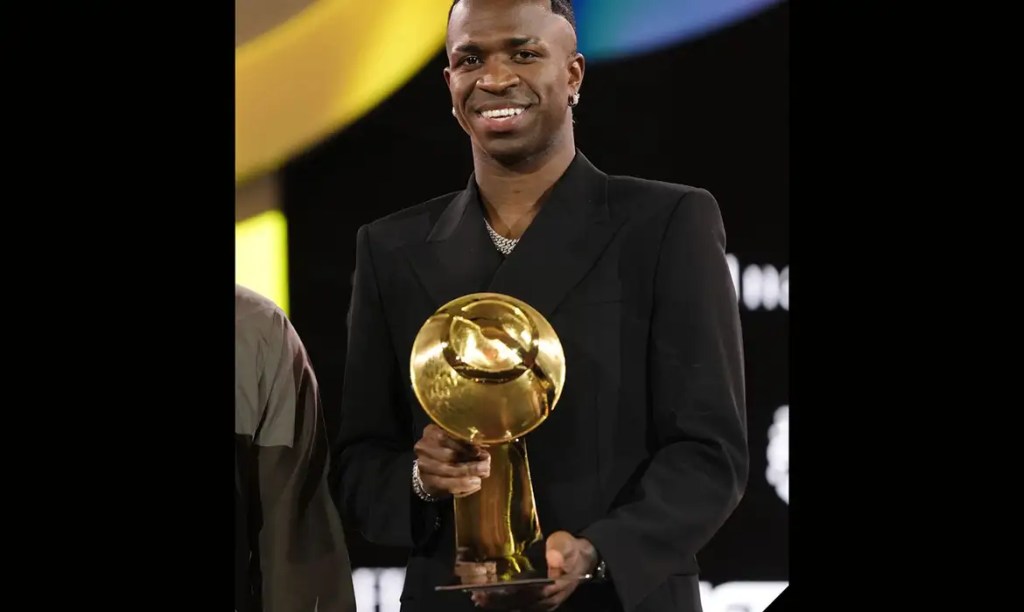 Mais uma conquista: Vini Jr é eleito o melhor jogador do mundo pela Globe Soccer&nbsp;Awards