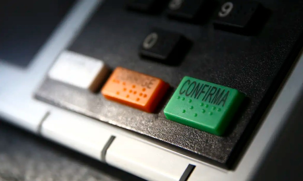 CCJ da Câmara aprova impressão e recontagem de&nbsp;votos