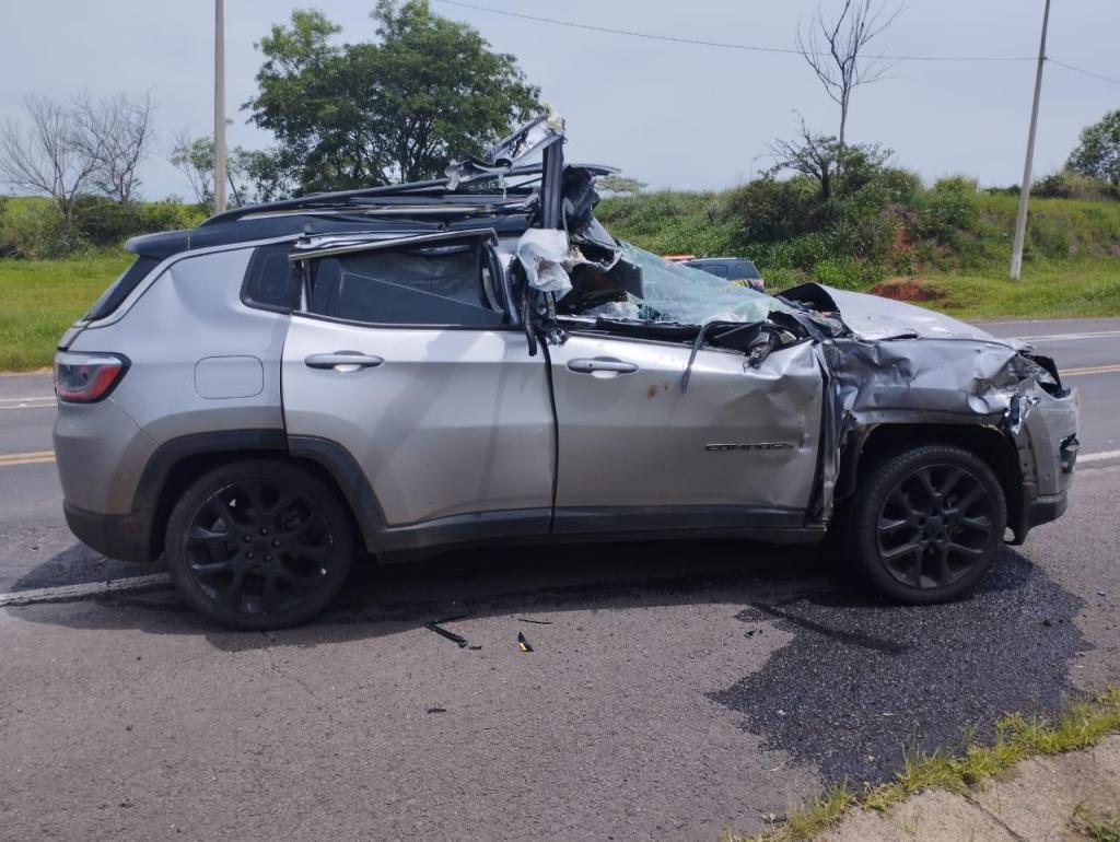Acidente na BR-153 envolvendo caminhão e Jeep Compass deixa uma&nbsp;vítima