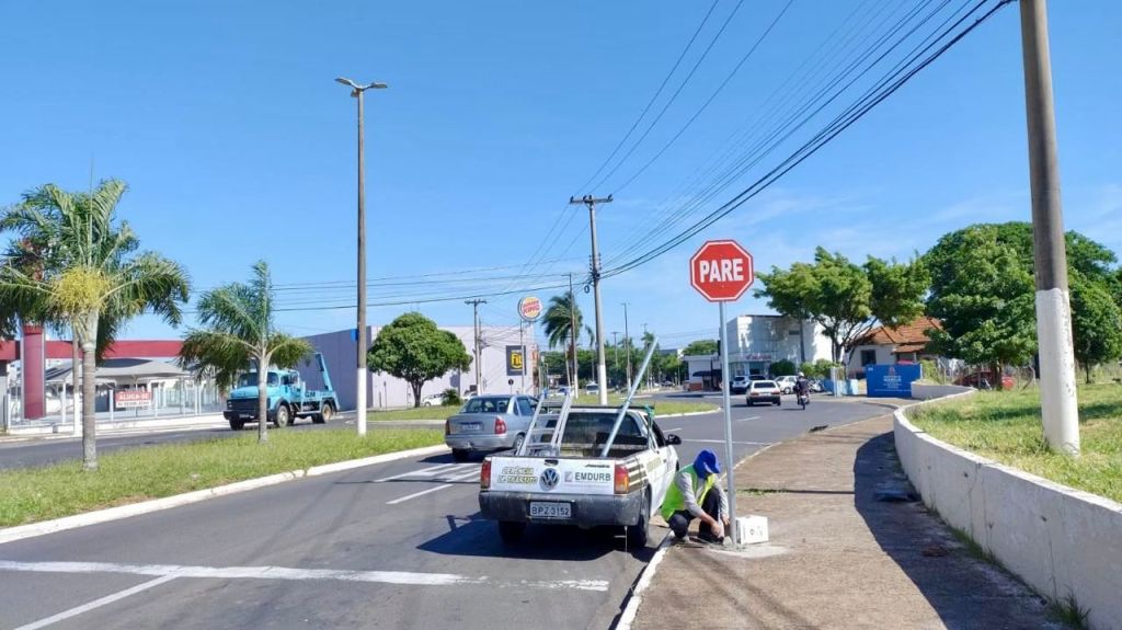 Visando trânsito mais seguro, Emdurb intensifica trabalhos de sinalização pela&nbsp;cidade