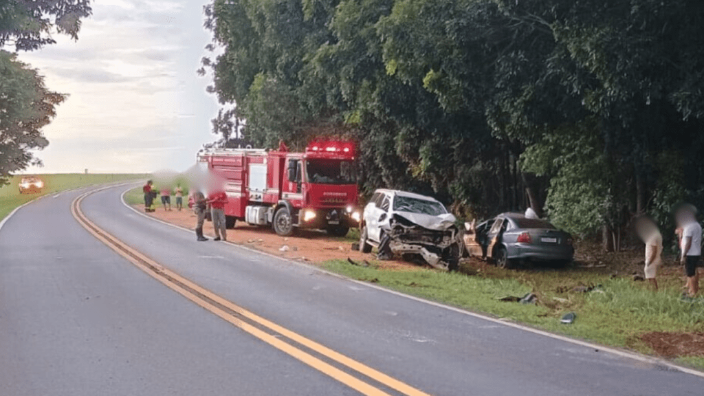 Colisão Frontal Deixa Uma Pessoa Gravemente Ferida em Rodovia de&nbsp;Garça