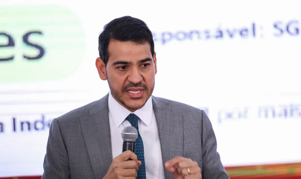 AGU pede que Polícia Federal investigue fake news relacionadas ao&nbsp;Pix