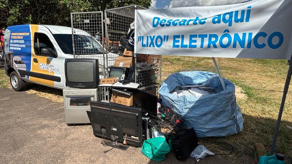Meio Ambiente: Mais de três toneladas de lixo eletrônico foram recolhidas no centro da&nbsp;cidade