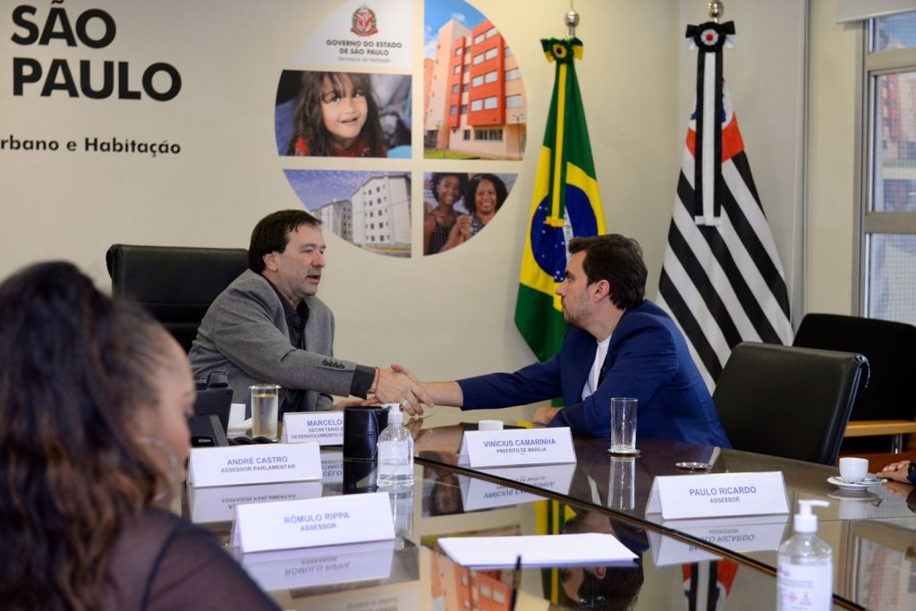 Prefeito se reúne com Secretário Estadual de&nbsp;Habitação