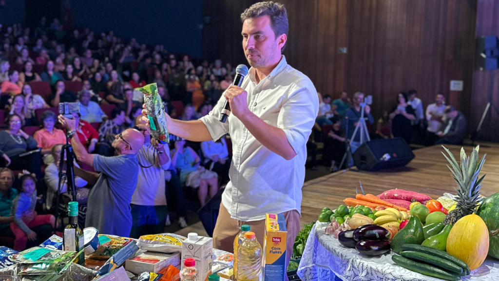 Prefeito anuncia o Programa Municipal de Alimentação e Investimentos para a&nbsp;Educação