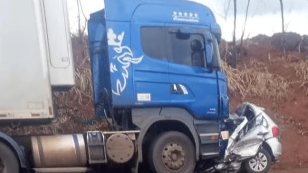 Duas Pessoas Morrem em Acidente Grave Envolvendo um Carro e um Caminhão em Rodovia da&nbsp;Região