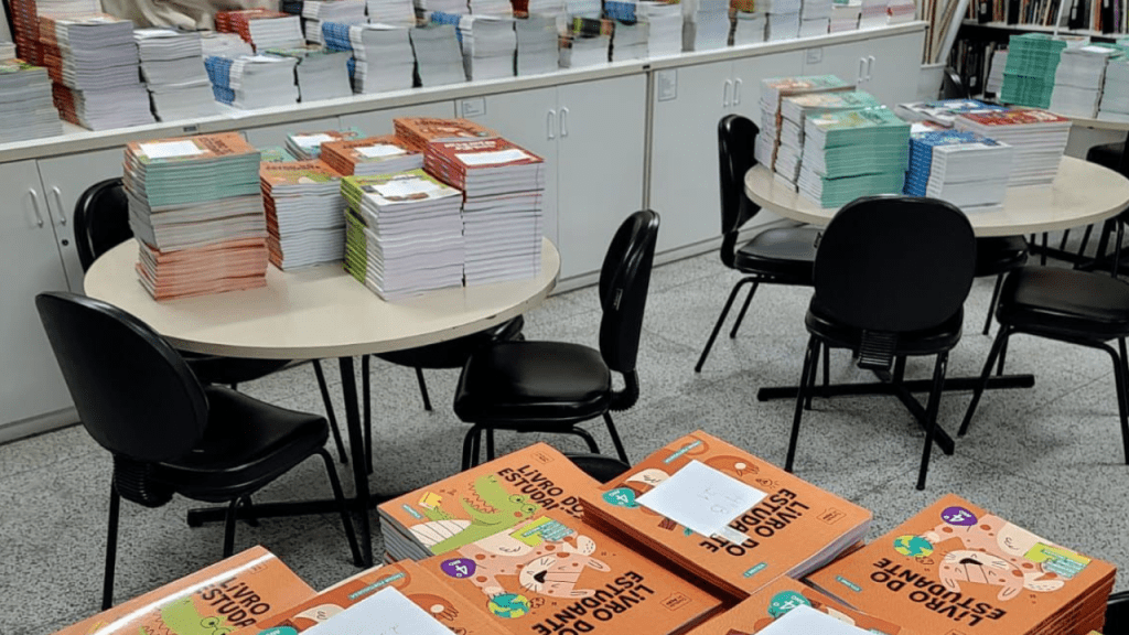 Educação: Prefeitura garante materiais pedagógicos e livros didáticos para o retorno às&nbsp;aulas