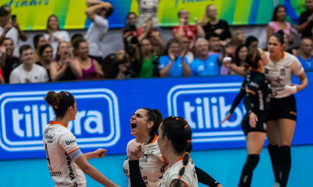 Osasco é tetracampeão da Copa Brasil de vôlei&nbsp;feminino