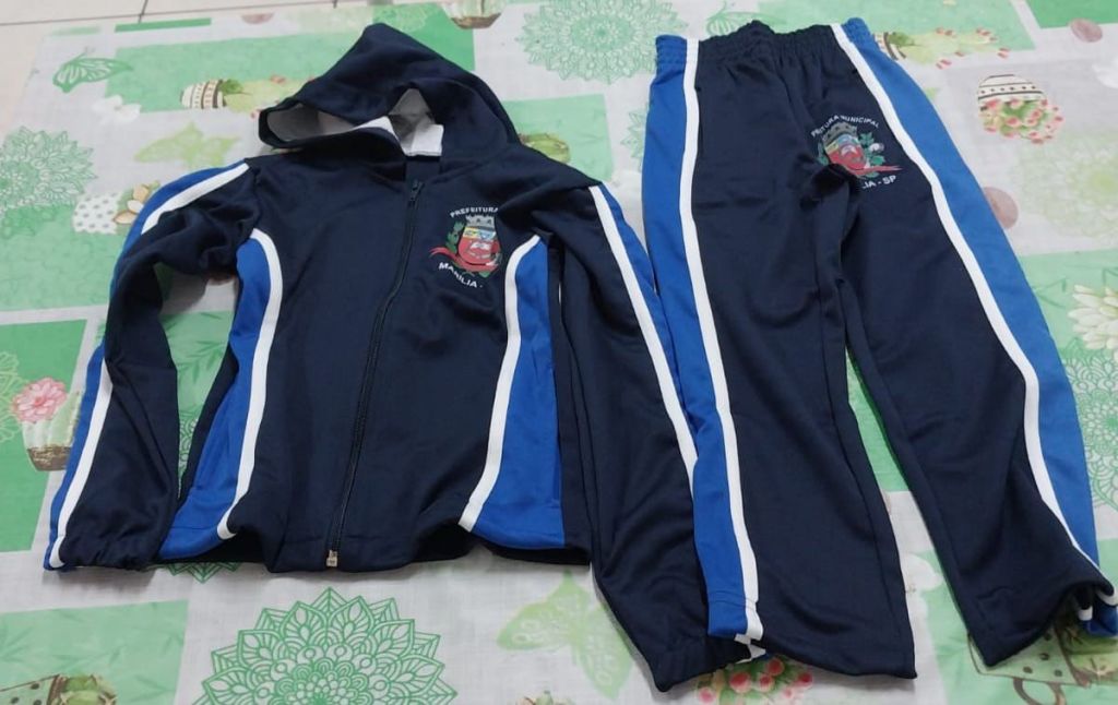 Prefeitura inicia entrega de 130 mil peças de uniformes aos alunos da Rede&nbsp;Municipal
