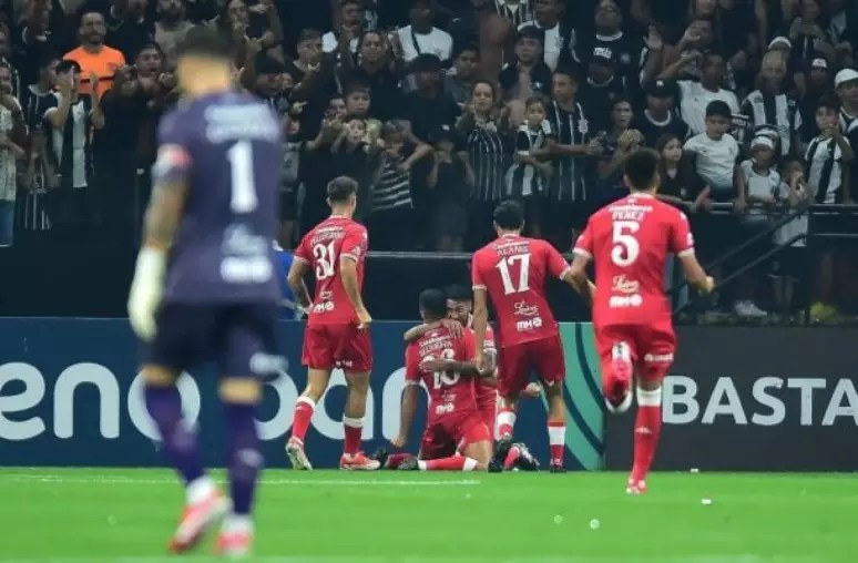 Corinthians perde em estreia na&nbsp;Sul-Americana