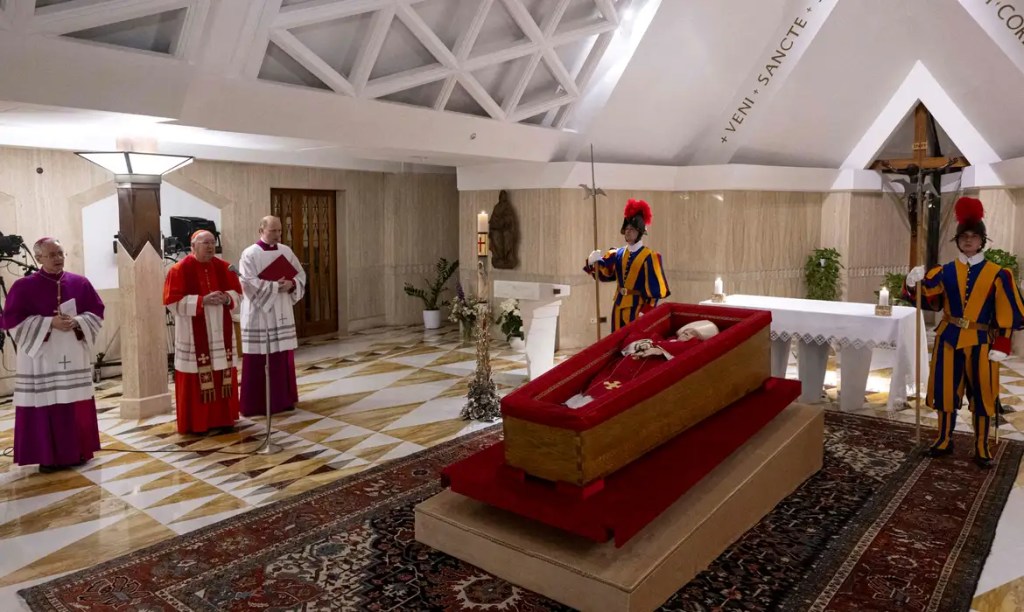 Vaticano anuncia funeral do Papa Francisco para sábado&nbsp;(26)