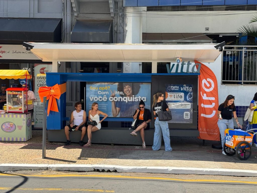 Parceria público-privado implanta ponto de ônibus inteligente em&nbsp;Marília