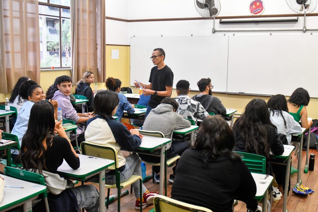 Governo de SP deposita R$ 544 milhões em bônus para 160 mil professores e servidores nesta sexta-feira&nbsp;(25)